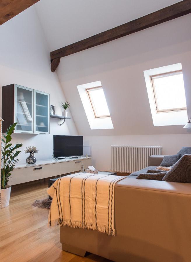 Comfy Loft On Hlavna Appartement Košice Buitenkant foto